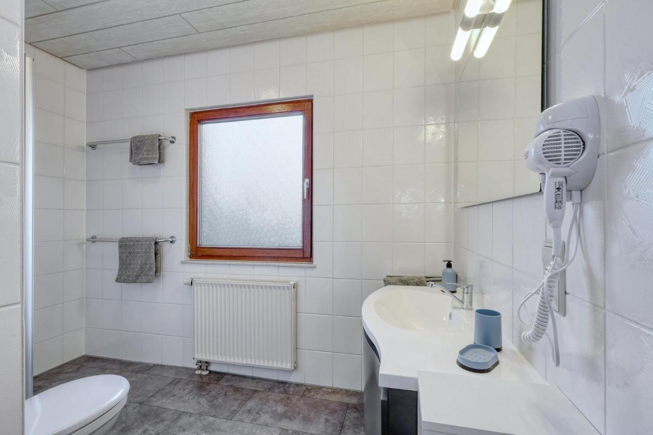 Seepark Kirchheim Ferienhaus Bei Anne Mit Sauna Экстерьер фото